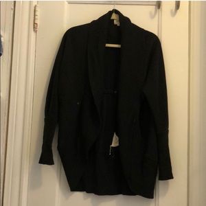 Wilfred open sweater